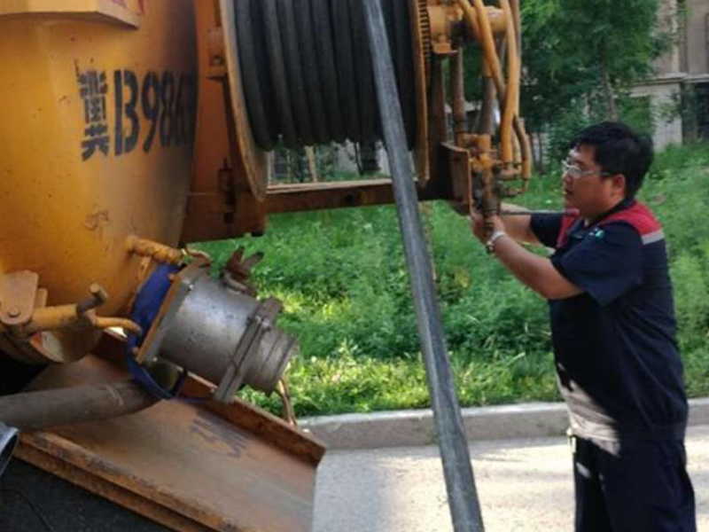 通州世纪星城小区维修马桶水管疏通下水道