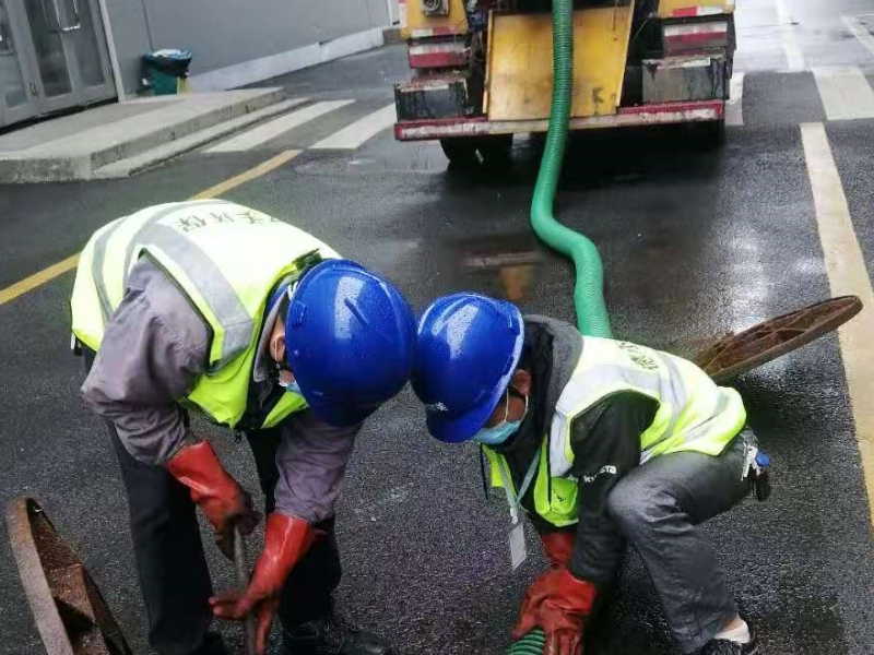 通州区九棵树附近疏通管道 疏通下水道 高压清洗管道